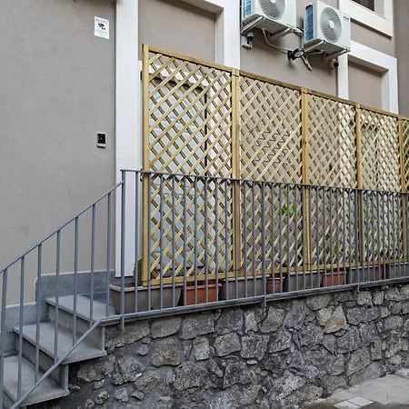 Tophouse Centro - Blue * Catania